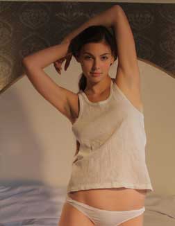 ravina 22 year female call girls in Udaipur